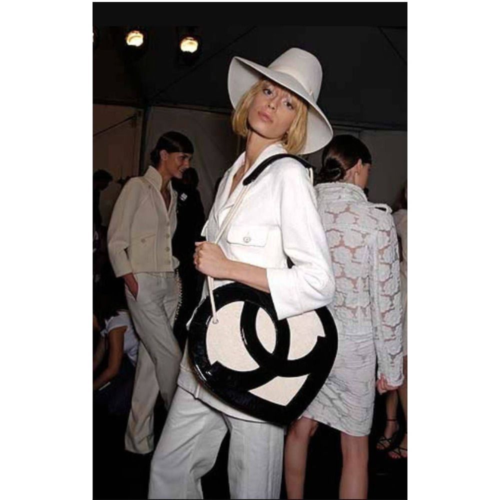 ❌❌ CHANEL 09C Heart Bag CC Patent Terry Ocean Drive Shoulder Handbag Black/White - Picture 6 of 16